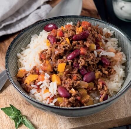 Würziges Chili con Carne mit Oreganoschmand und Basmatireis