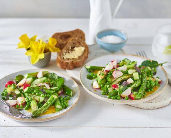 Grüner Frühlings-Spargelsalat