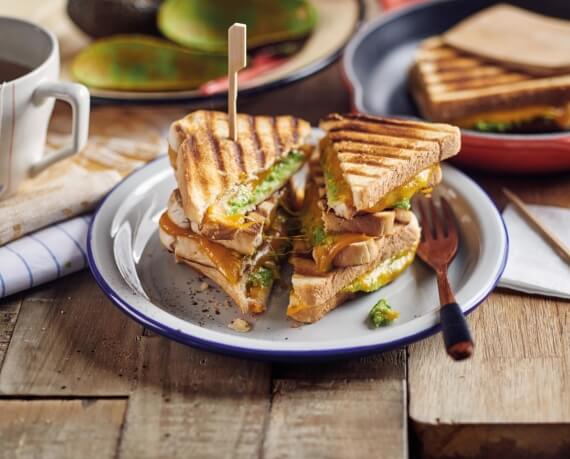 Grilled Cheese Sandwich mit Avocado