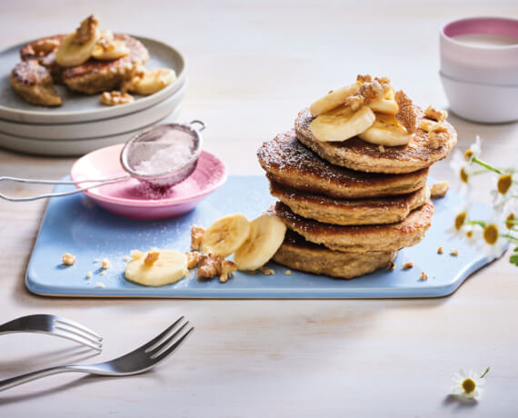 Bananen-Hafer-Pancakes mit Walnüssen