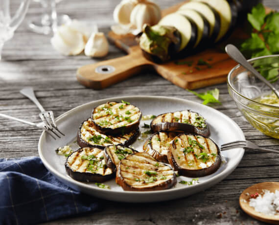 Aubergine grillen