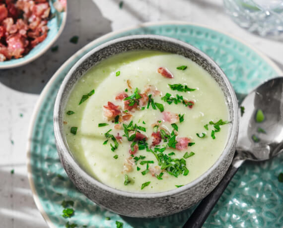 Selleriesuppe mit Kokos und Speck