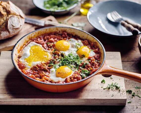 Shakshuka-Rezept mit Chorizo und grünen Oliven