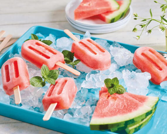 Wassermelonen-Eis am Stiel