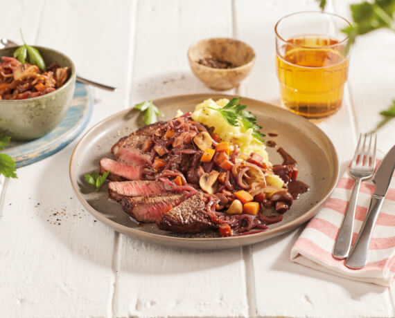 Rinderhüftsteak in Rotweinsauce mit Kartoffelstampf