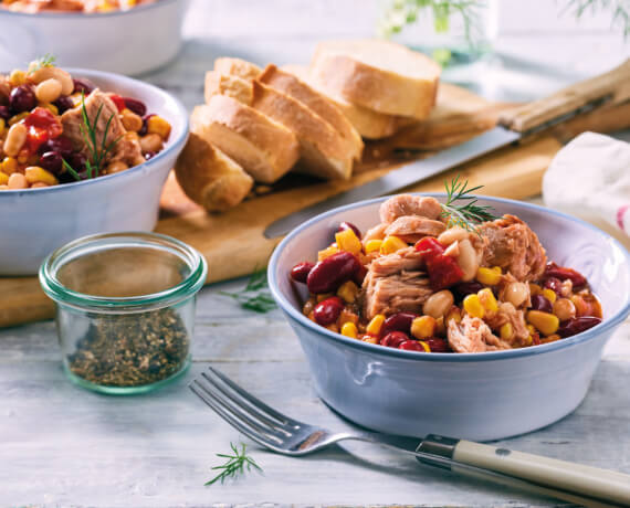 Thunfischsalat „mexikanischer Art“ mit Baguette