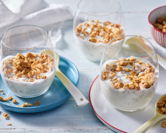 Kokos Knuspermüsli mit Joghurt