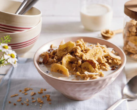 Früchte Knuspermüsli mit Sojadrink