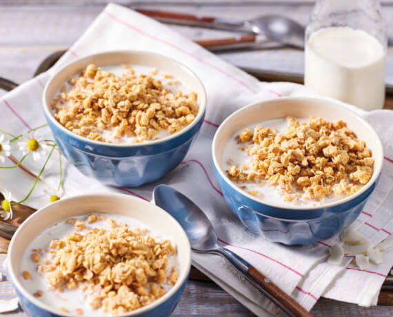 Kokos Knuspermüsli mit Milch