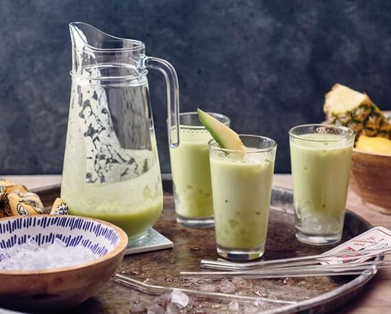 Avocado-Smoothie mit Ananas