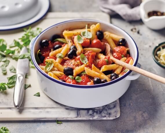 Vegane One Pot Pasta mit Tomaten