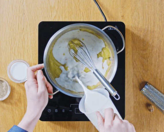 Dies ist Schritt Nr. 3 der Anleitung, wie man das Rezept Gemüselasagne mit Ratatouillegemüse zubereitet.