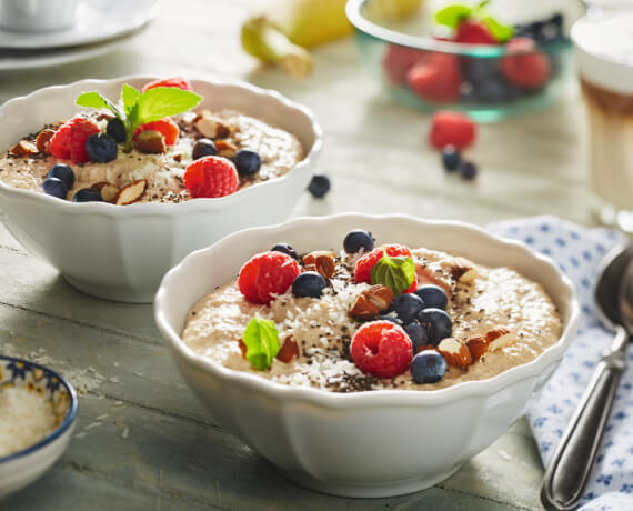 Bunte Nice Cream Smoothie Bowl