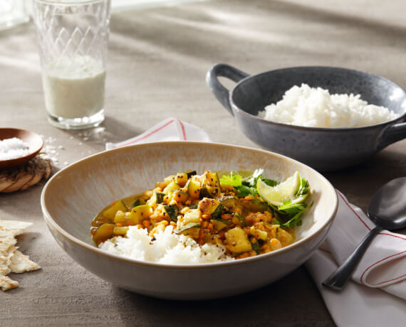 Sri-Lanka-Curry mit Reis und Kokos-Sambol