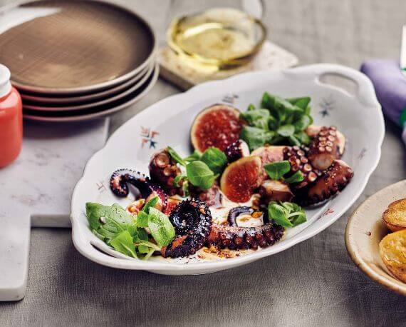 Feldsalat mit gebratenem Oktopus