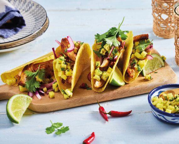 Tacos mit Jerk-Rub-Hähnchen und Ananas-Salsa