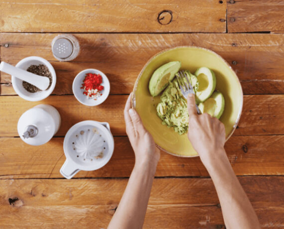 Dies ist Schritt Nr. 3 der Anleitung, wie man das Rezept Grillgemüse-Salat mit Maiskolben und Guacamole zubereitet.