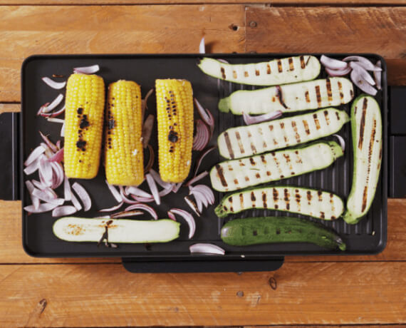 Dies ist Schritt Nr. 4 der Anleitung, wie man das Rezept Grillgemüse-Salat mit Maiskolben und Guacamole zubereitet.