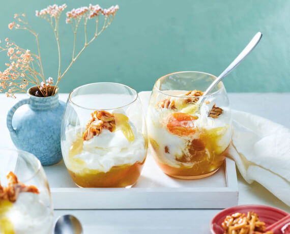 Quarkcreme mit Aprikosenkompott
