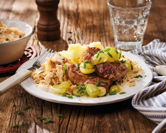 Kalbsrückensteaks mit Kartoffelpüree & Rahmsauerkraut