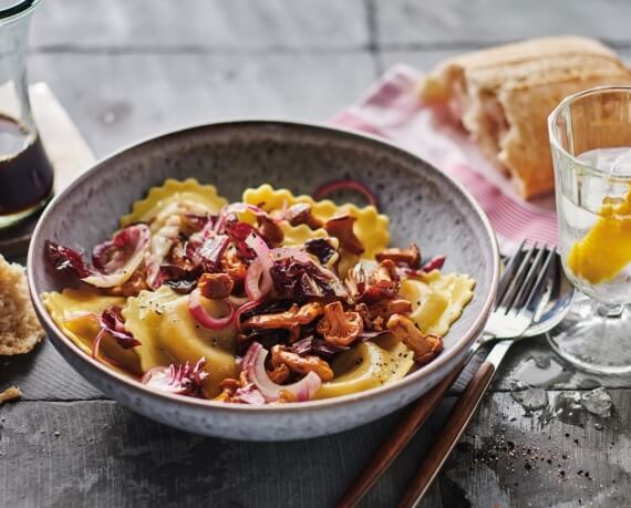 Ravioli mit Pfifferlingen und Radicchio