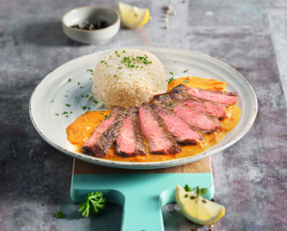 Steakstreifen mit Paprikasauce