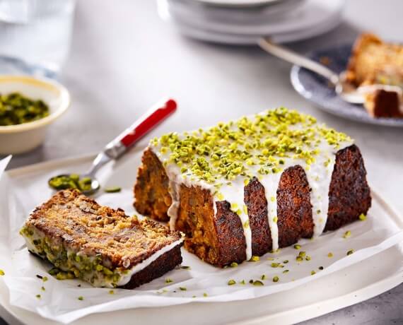 Vegan Carrot-Pekan Bread with Maple Glaze