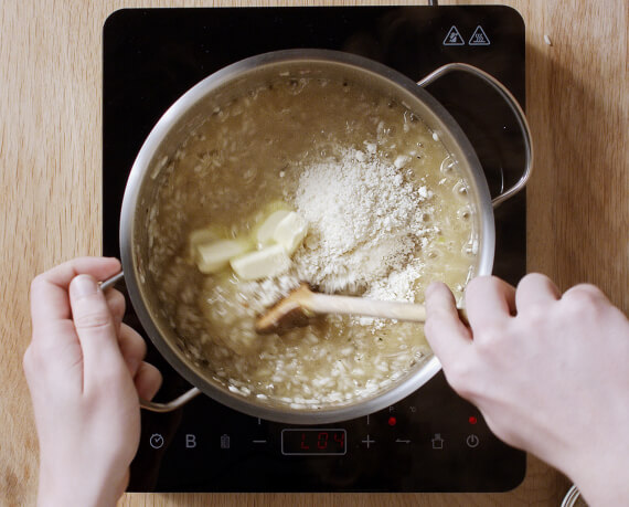 Dies ist Schritt Nr. 3 der Anleitung, wie man das Rezept Risotto Grundrezept zubereitet.