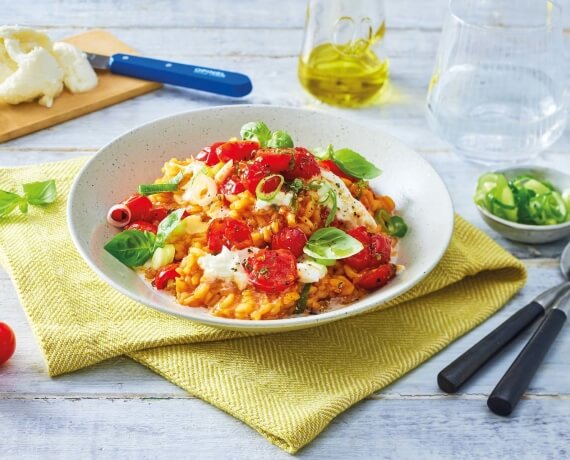 Risotto à la Caprese mit gezupftem Mozzarella