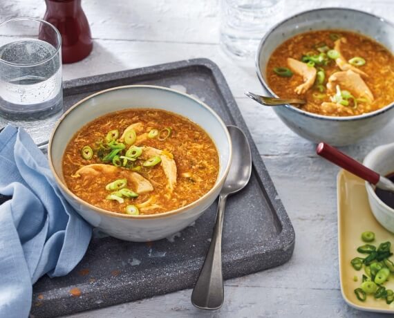 Peking-Suppe mit Hähnchen