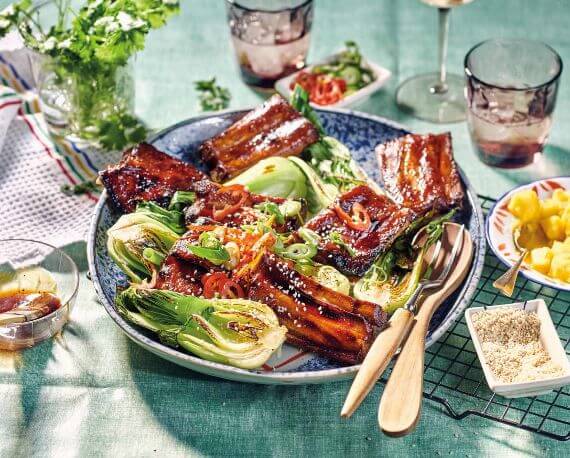 Teriyaki-Rippchen mit gegrilltem Pak Choi