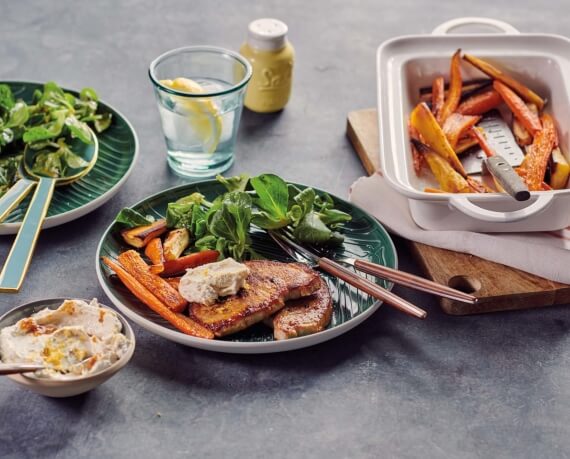 Steak mit Gemüse-Pommes und Feldsalat