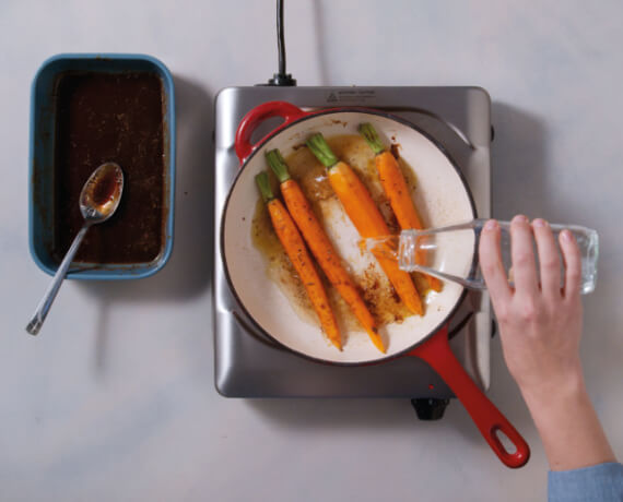 Dies ist Schritt Nr. 3 der Anleitung, wie man das Rezept Carrot Dog (Veganer Hot Dog) zubereitet.