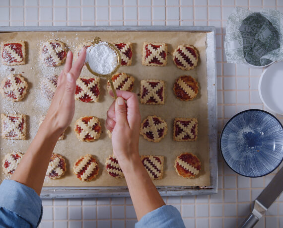 Dies ist Schritt Nr. 4 der Anleitung, wie man das Rezept Linzer Plätzchen zubereitet.