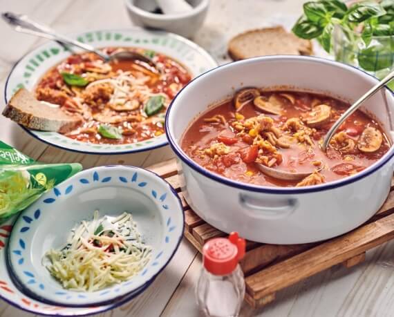 Vegane Pizza-Partysuppe