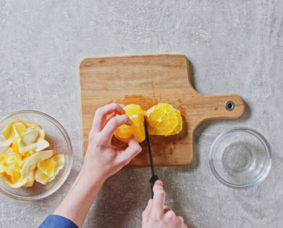 Dies ist Schritt Nr. 4 der Anleitung, wie man das Rezept Entenbrust mit Orangensauce und Linsen zubereitet.