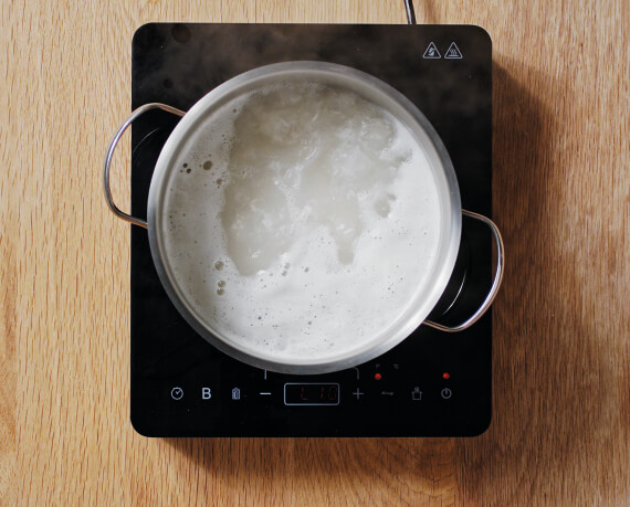 Dies ist Schritt Nr. 3 der Anleitung, wie man das Rezept Hähnchencurry mit Brokkoli und Reis zubereitet.