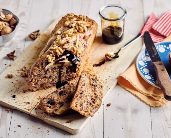 Veganes Bananenbrot mit Nüssen