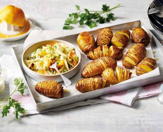 Fächerkartoffeln mit Orangendip und lauwarmem Fenchel-Walnuss-Salat