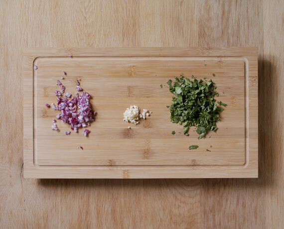 Dies ist Schritt Nr. 1 der Anleitung, wie man das Rezept Guacamole Grundrezept zubereitet.