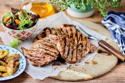 Sollten Steaks auf dem Grill oder in der Pfanne zubereitet werden?