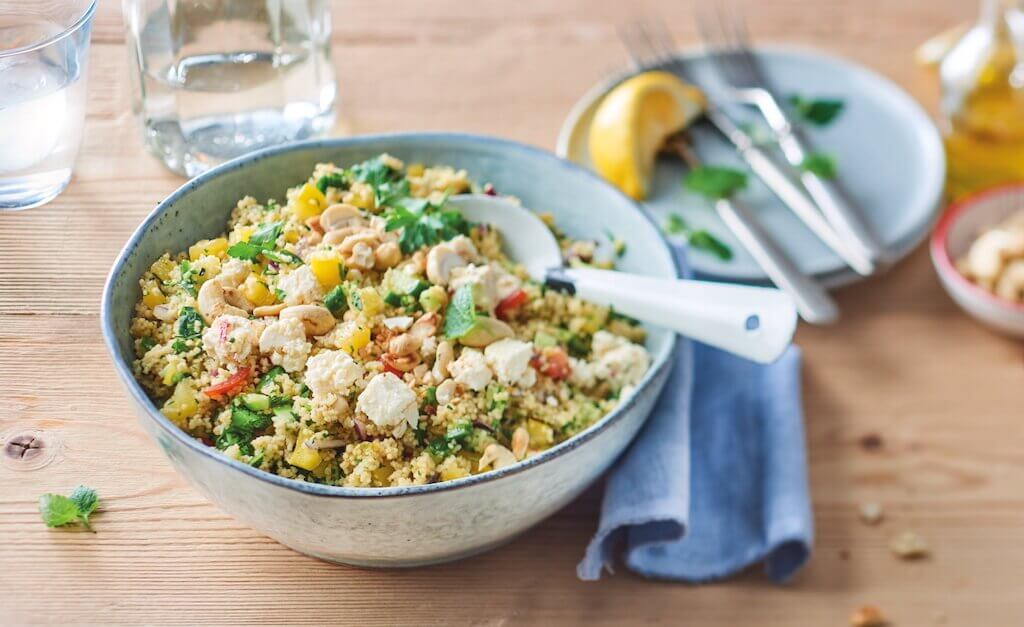 Couscous Salat in der Schüssel