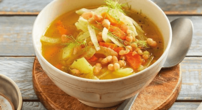 Fenchel-Kartoffel-Suppe mit weißen Bohnen