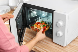 wie_funktioniert_eine_mikrowelle_lidl_kochen_magazin