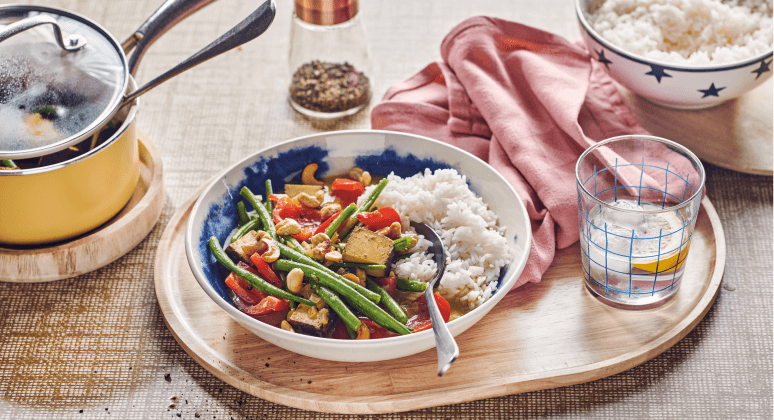 Veganes Gemuese Curry mit Räuchertofu
