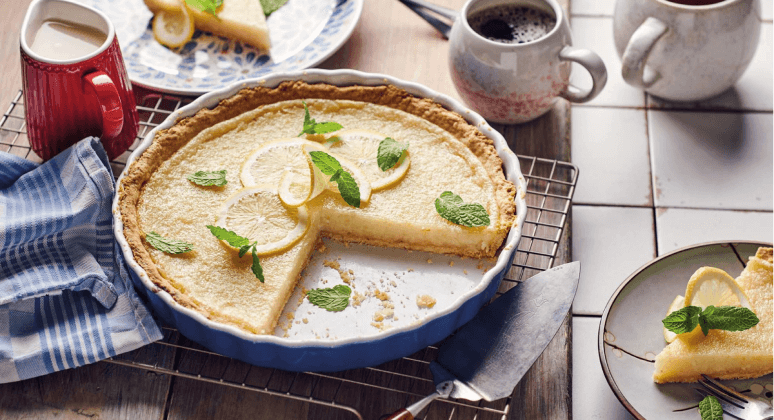 Vegane Lemon-Tarte mit Zitronen und frischer Minze