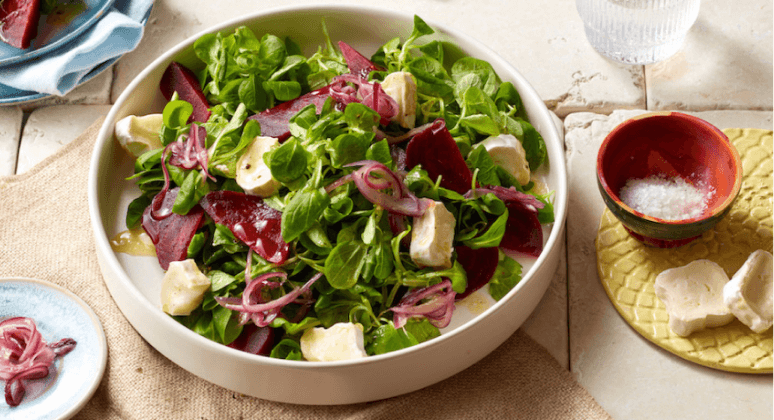 Feldsalat mit Roter Bete,  Ziegenkäse und Ziegenkäse