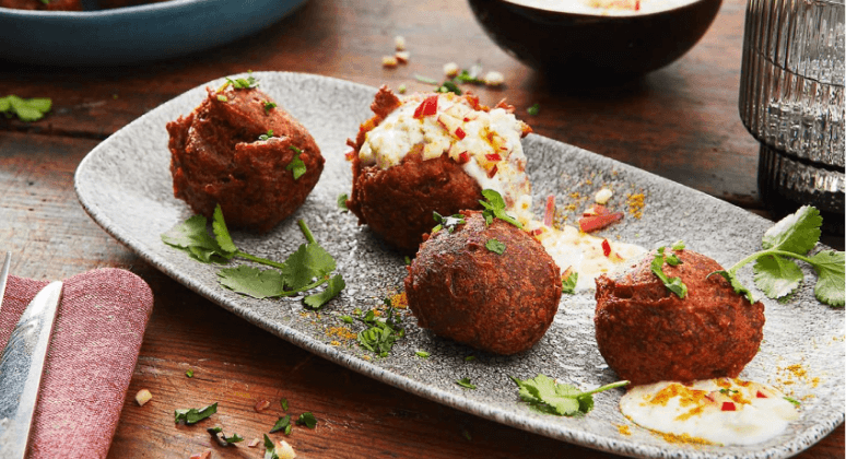 Vegane Falafel aus Roter Bete mit Currydip