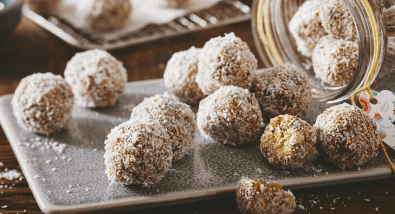Energy-Balls aus Datteln und Feigen, mit Kokos und Brokkoli