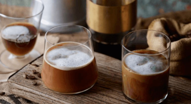 Cold Brew Coffee mit Vanillemilch